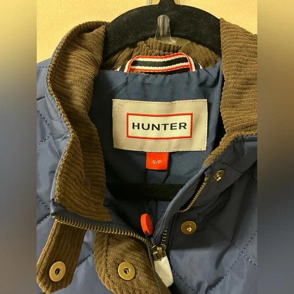 NWT Hunter Quilted Outwear Navy & Brown Corduroy Trim Vest Size S - Picture 6 of 7